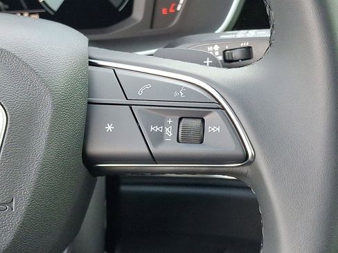 New 2025 Audi Q3 2.0T Premium image 14