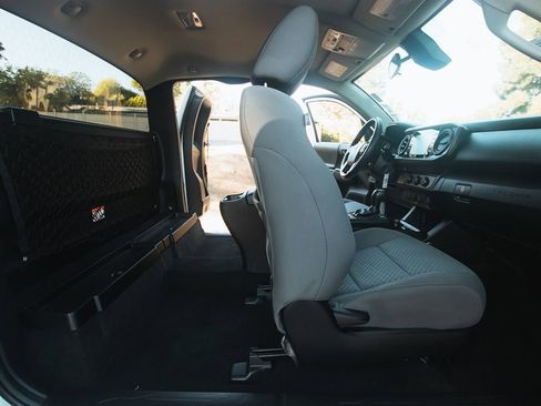 Used 2021 Toyota Tacoma SR image 18