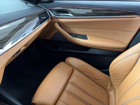 Used 2021 BMW 540i xDrive 540i xDrive Sedan w/ Premium Package image 26