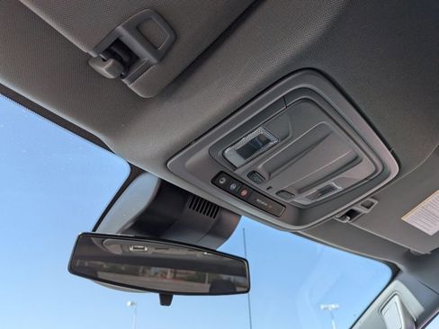 Used 2024 Chevrolet Silverado 1500 LT RWD image 10