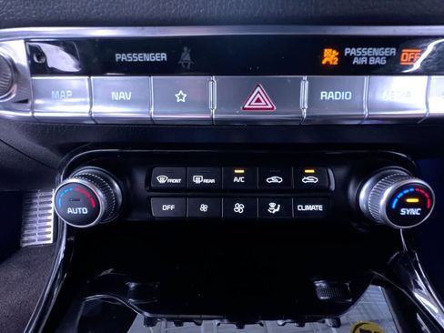 Used 2022 Kia Stinger GT-Line AWD/4WD image 29