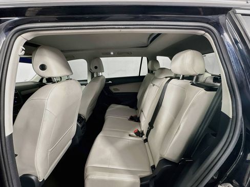 Used 2019 Volkswagen Tiguan SEL FWD image 25