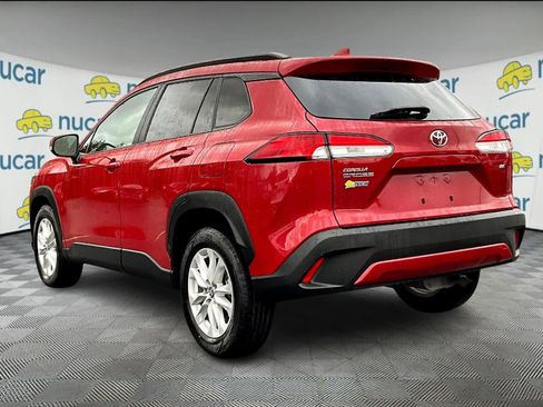 Used 2023 Toyota Corolla Cross LE image 4