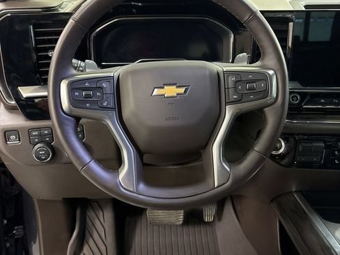 Used 2024 Chevrolet Silverado 1500 LTZ AWD/4WD image 13