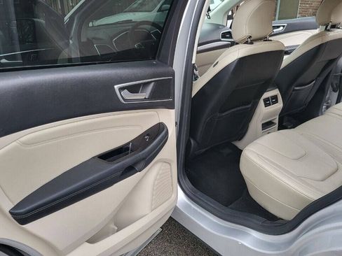Used 2016 Ford Edge Titanium FWD image 15