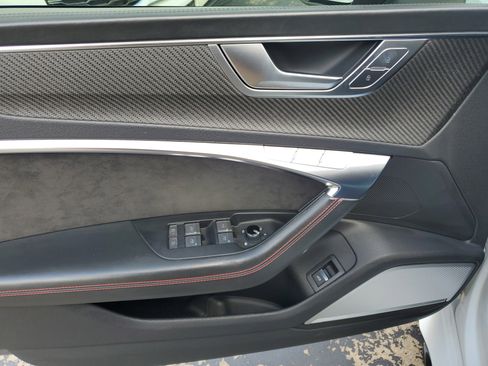 Used 2021 Audi RS 7 Sportback w/ Carbon Optic Package image 21