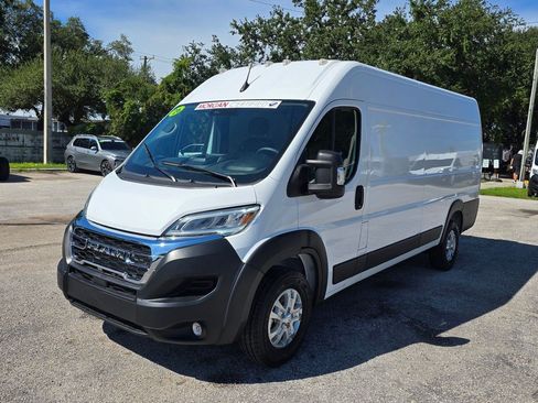 Used 2026 RAM ProMaster 3500 w/ Quick Order Package 22G SLT FWD image 2