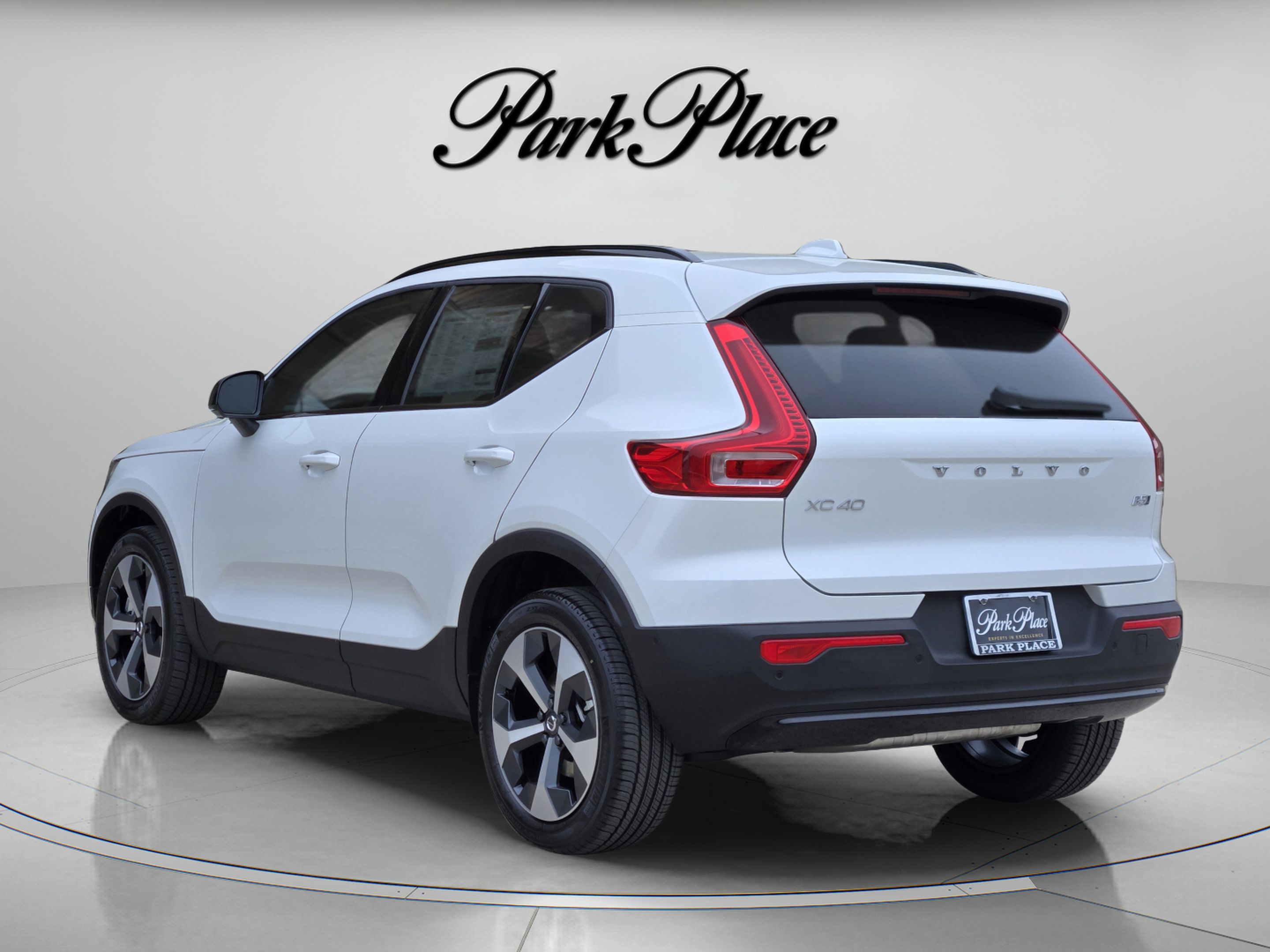 Used 2026 Volvo XC40 B5 Plus w/ Protection Package Premier AWD/4WD image 3