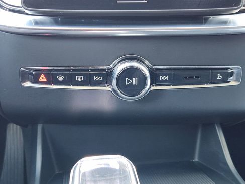 Used 2025 Volvo XC90 B6 Plus AWD/4WD image 18