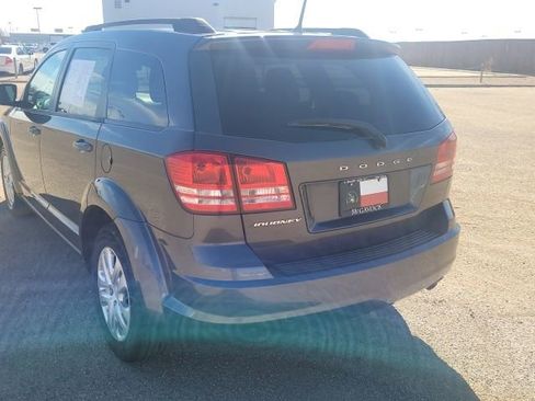 Used 2019 Dodge Journey SE image 8