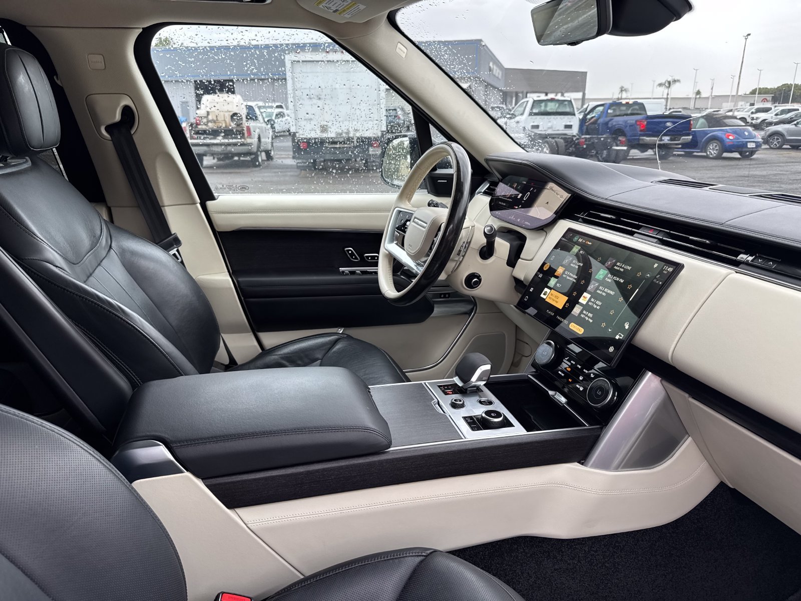 Used 2023 Land Rover Range Rover SE AWD/4WD image 18