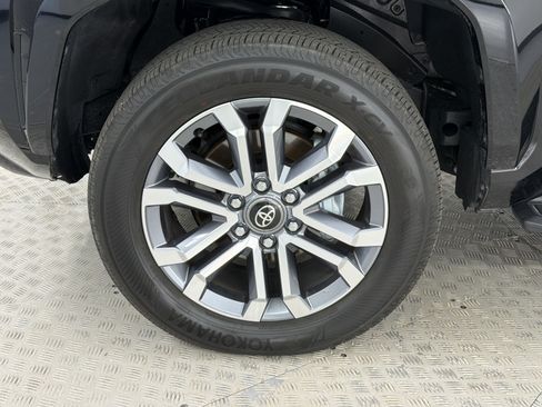 Used 2025 Toyota 4Runner Limited AWD/4WD image 12