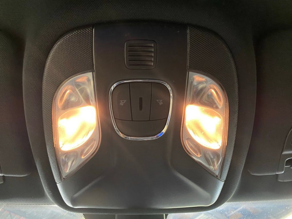 Used 2023 Jeep Compass Trailhawk AWD/4WD image 33
