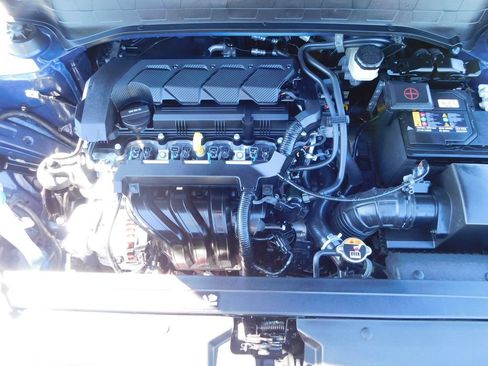 Used 2025 Hyundai Venue Limited FWD image 36
