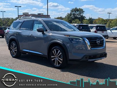 New 2025 Nissan Pathfinder Platinum