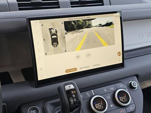 New 2025 Land Rover Defender 110 S image 14