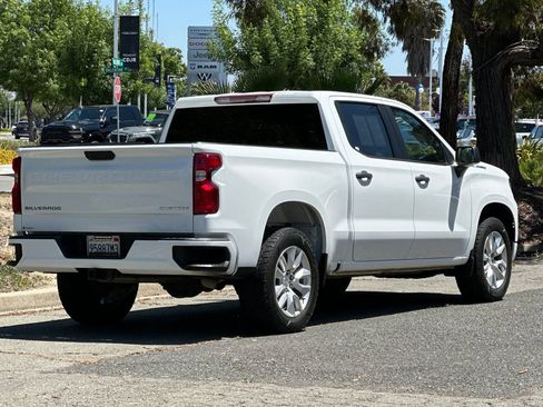 Used 2022 Chevrolet Silverado 1500 Custom RWD image 3