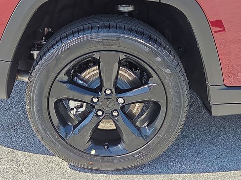New 2026 Jeep Grand Cherokee L Limited w/ Limited Altitude Package AWD/4WD image 7