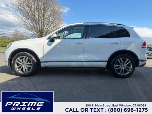 Used 2016 Volkswagen Touareg Lux image 4