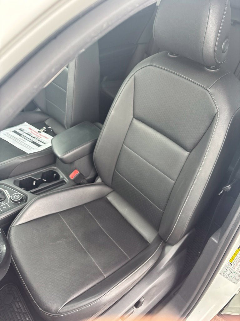 Used 2018 Volkswagen Tiguan SEL AWD/4WD image 9