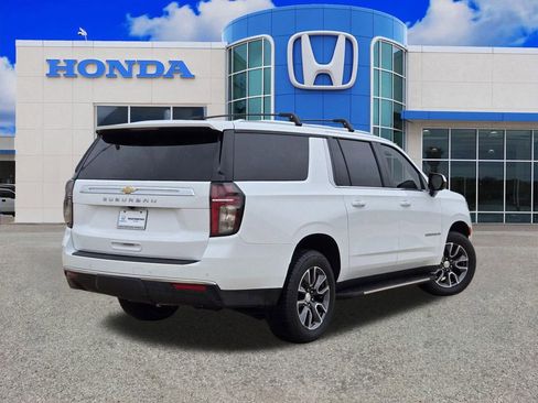 Used 2021 Chevrolet Suburban LS w/ Driver Alert Package AWD/4WD image 3