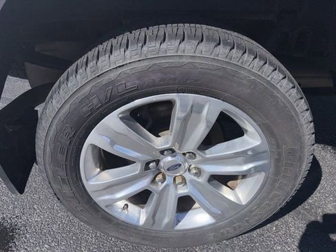 Used 2016 Ford F150 Platinum w/ Max Trailer Tow Package image 31