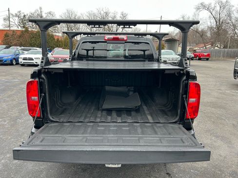 Used 2018 Chevrolet Colorado LT w/ LT Convenience Package AWD/4WD image 8