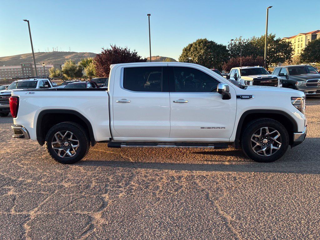 Used 2023 GMC Sierra 1500 SLT w/ X31 Off-Road Package AWD/4WD image 4
