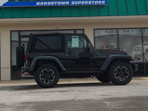 Used 2016 Jeep Wrangler Rubicon AWD/4WD image 2