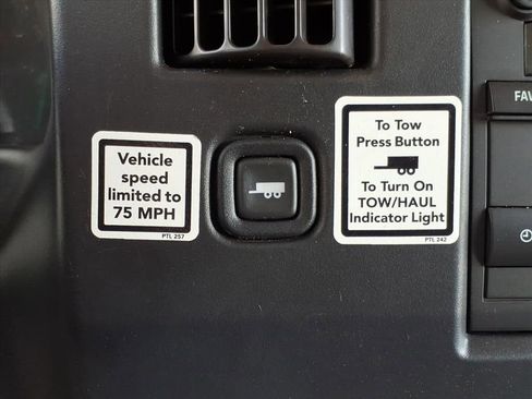 Used 2020 GMC Savana 3500 Extended w/ Driver Convenience Package image 15