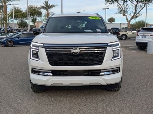 Used 2025 Nissan Armada SL image 9