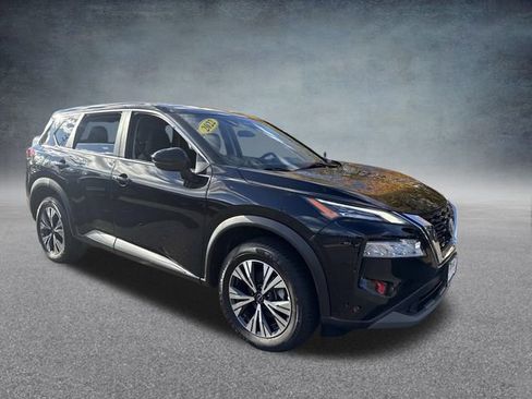 Used 2022 Nissan Rogue SV image 4