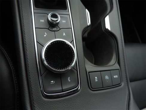 Used 2021 Cadillac XT4 Premium Luxury w/ LPO, Onyx Sport Package image 24