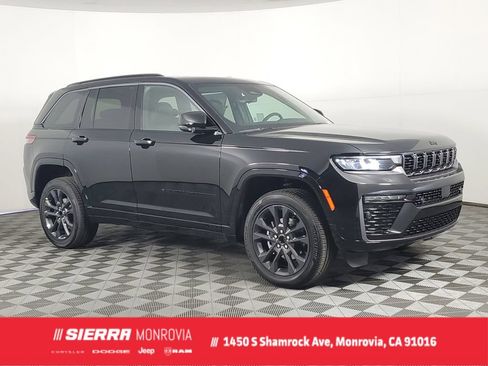 New 2026 Jeep Grand Cherokee Limited AWD/4WD image 1