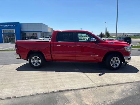 Used 2022 RAM 1500 Laramie AWD/4WD image 2