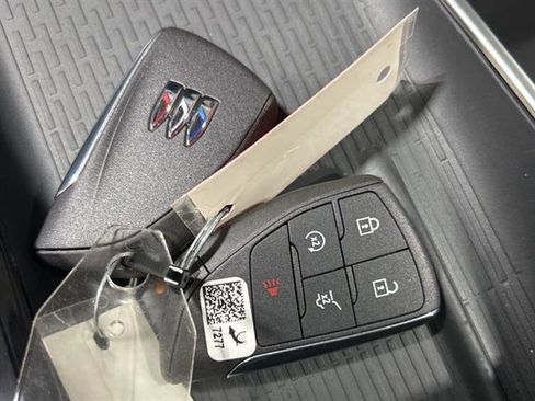 New 2026 Buick Enclave Preferred w/ LPO, Floor Liner Package image 33