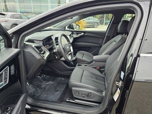 Used 2024 Audi Q4 e-tron Premium Plus image 22