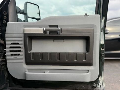 Used 2015 Ford F250 XLT w/ FX4 Off-Road Package image 16