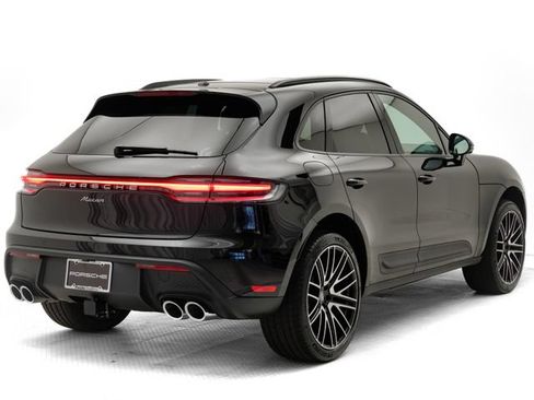 Certified 2026 Porsche Macan AWD/4WD image 34