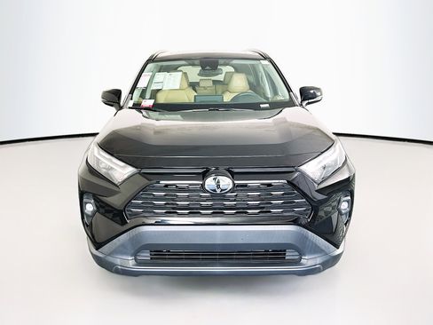 Used 2023 Toyota RAV4 XLE Premium FWD image 8