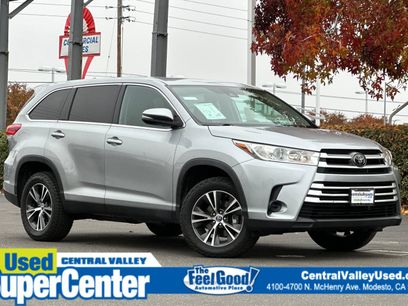 Used 2019 Toyota Highlander LE