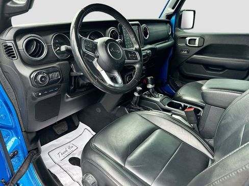 Used 2022 Jeep Wrangler Unlimited Sahara w/ Cold Weather Group AWD/4WD image 10