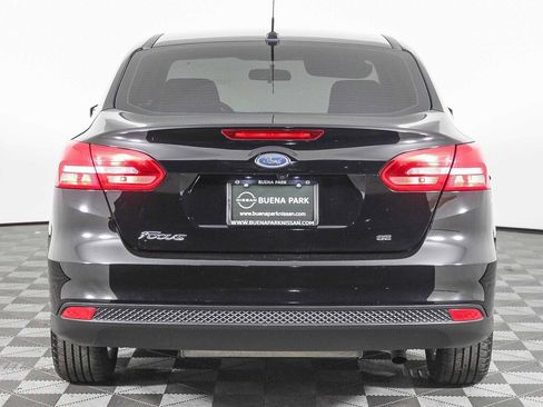 Used 2018 Ford Focus SE w/ Cold Weather Package image 7