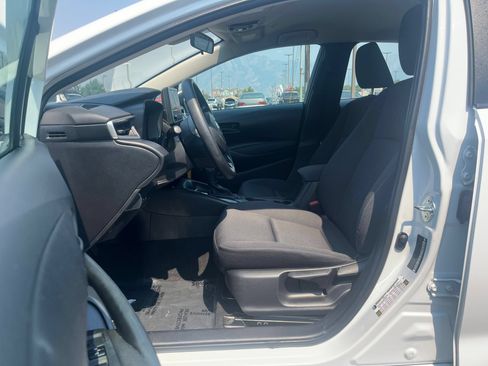 Used 2024 Toyota Corolla LE FWD image 11