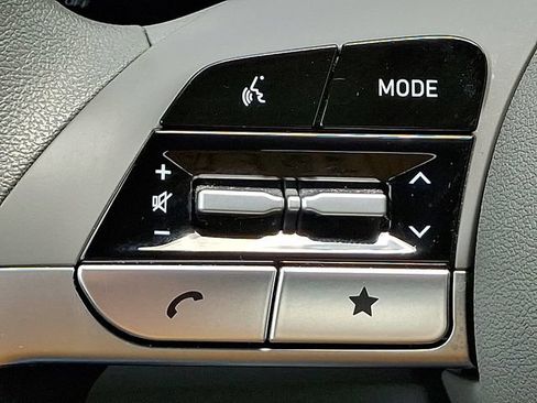 Certified 2024 Hyundai Elantra SEL FWD image 21