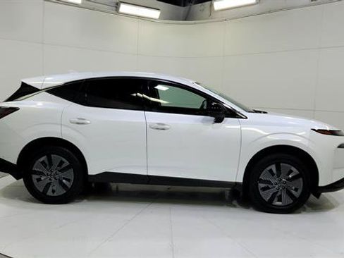 Certified 2025 Nissan Murano SL AWD/4WD image 9
