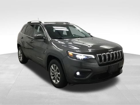 Used 2020 Jeep Cherokee Latitude Lux w/ Comfort/Convenience Group image 3