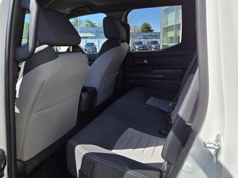 Used 2024 Toyota Tacoma TRD Off-Road AWD/4WD image 18