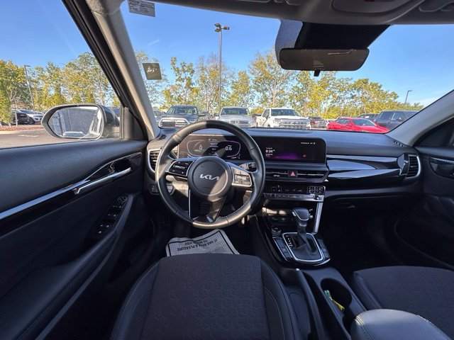 Used 2026 Kia Seltos S FWD image 16