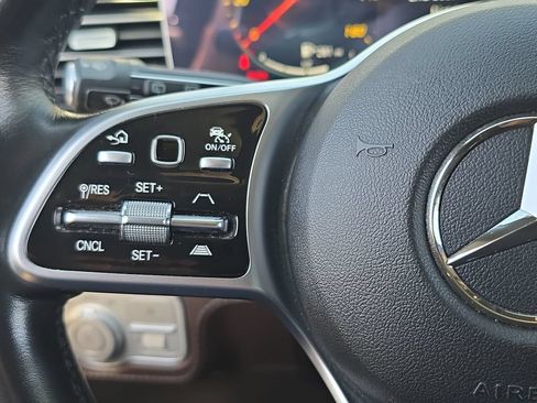 Used 2022 Mercedes-Benz GLS 450 4MATIC image 22